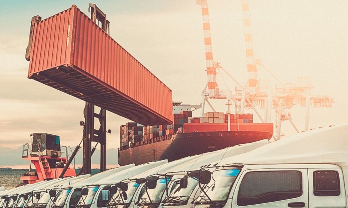 HiDubai-business-global-central-logistics-shipping-logistics-courier-delivery-services-jebel-ali-industrial-2-dubai