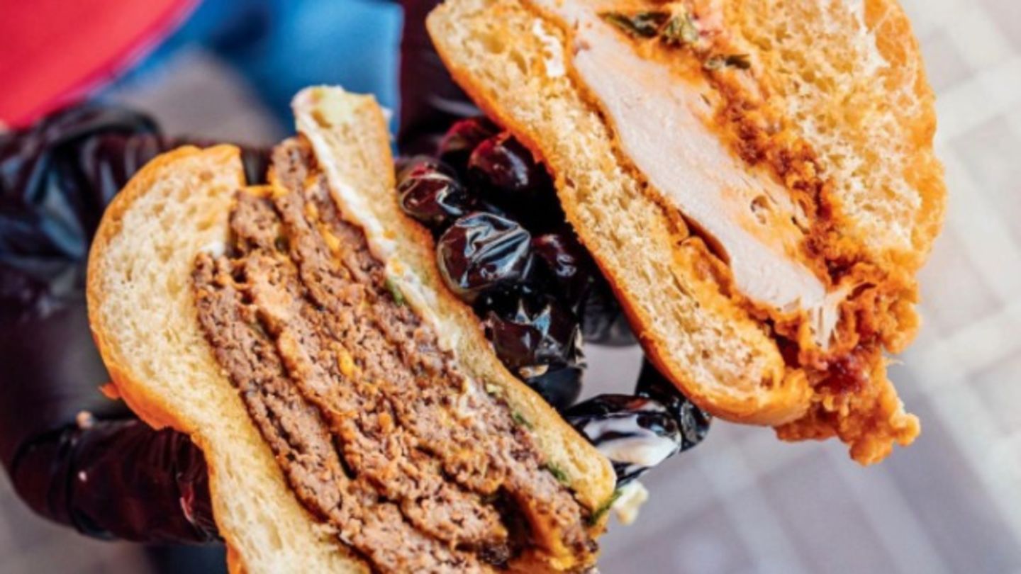 HiDubai-business-original-burger-restaurant-food-beverage-restaurants-bars-al-khawaneej-1-dubai