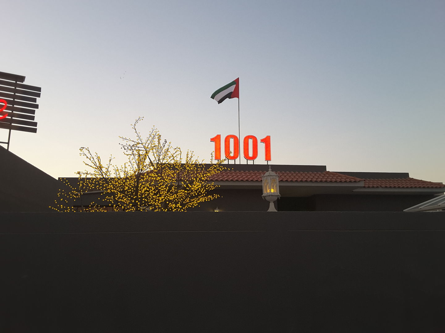 HiDubai-business-1001-shopping-apparel-jumeirah-2-dubai-2