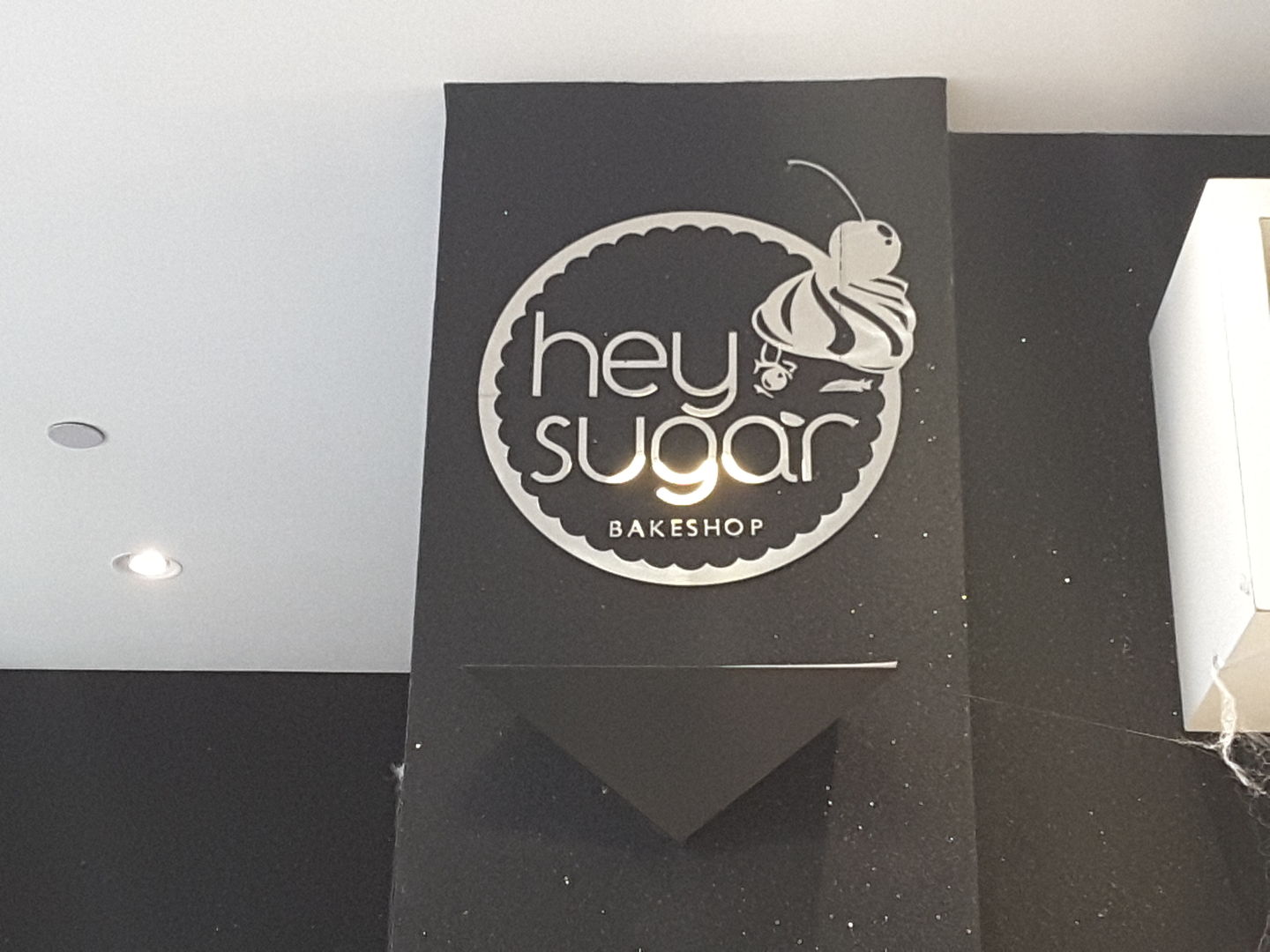 HiDubai-business-hey-sugar-bakeshop-food-beverage-bakeries-desserts-sweets-springs-al-thanyah-4-dubai-2