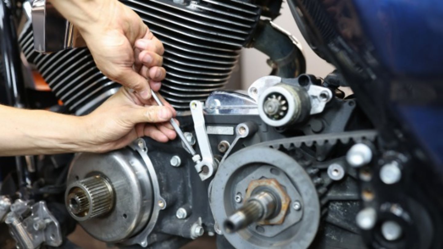 HiDubai-business-expert-moto-auto-general-repairing-transport-vehicle-services-motorcycle-service-repair-al-quoz-industrial-4-dubai