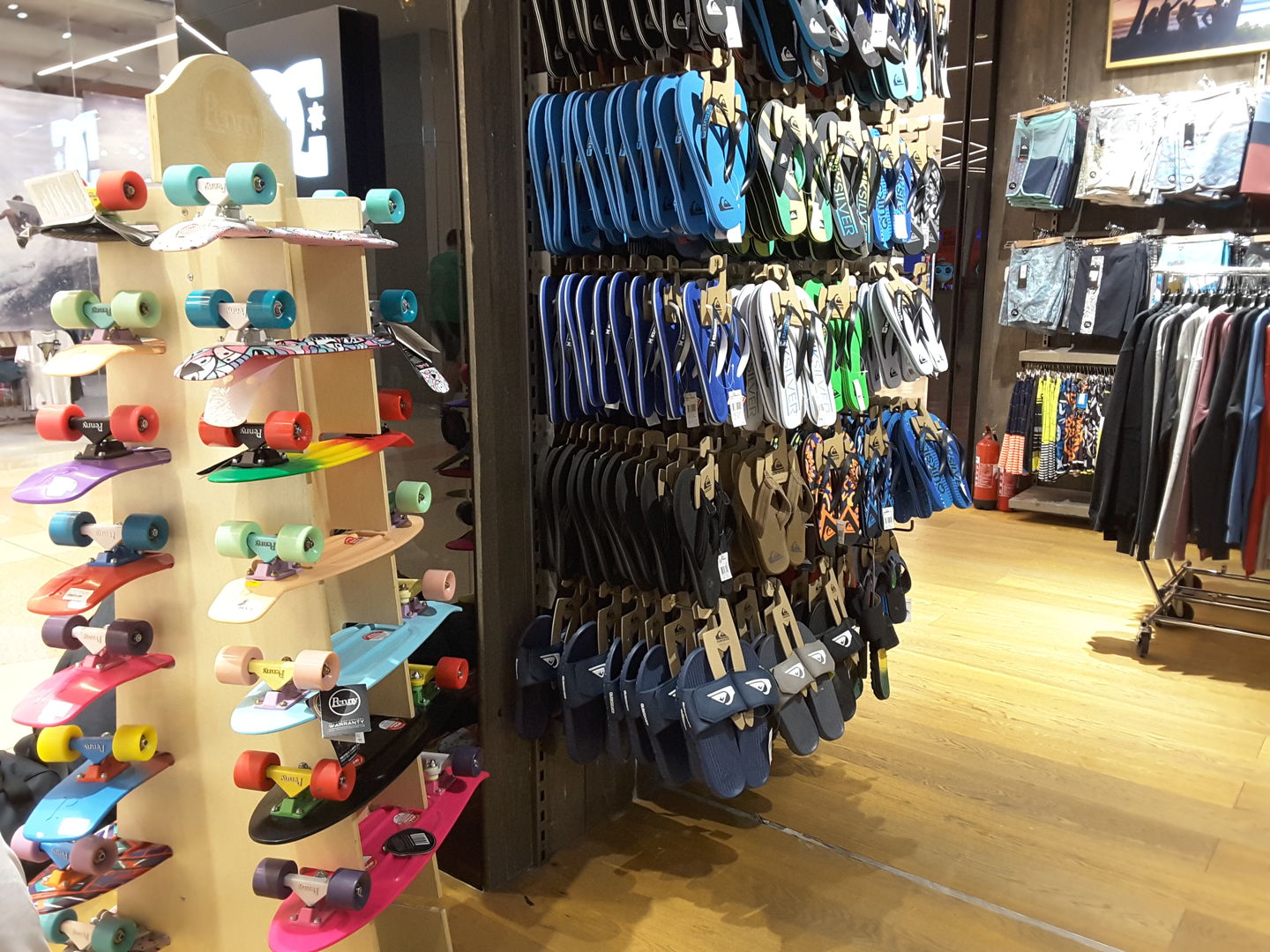 HiDubai-business-quiksilver-shopping-apparel-al-rigga-dubai-2