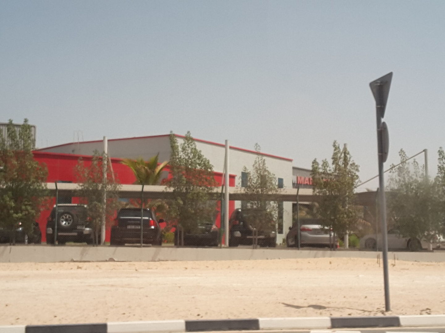 HiDubai-business-mammoet-construction-heavy-industries-heavy-equipment-machinery-jebel-ali-industrial-2-dubai