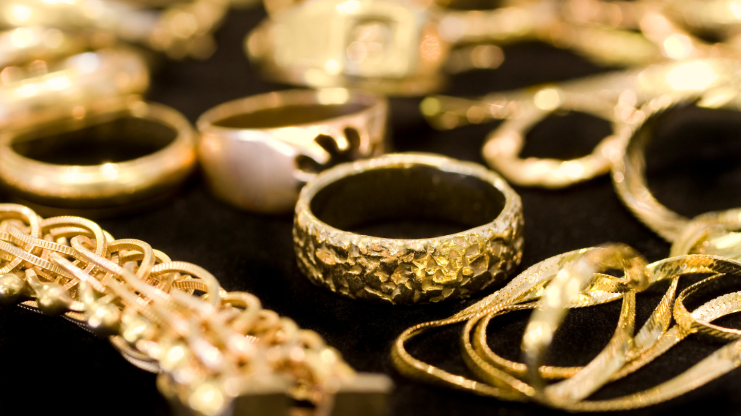 HiDubai-business-rich-gold-jewellery-shopping-jewellery-precious-stones-al-buteen-dubai
