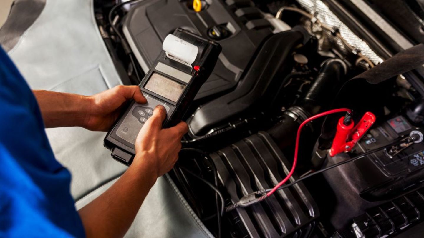 HiDubai-business-pink-city-auto-mechanical-repair-transport-vehicle-services-car-assistance-repair-ras-al-khor-industrial-1-dubai