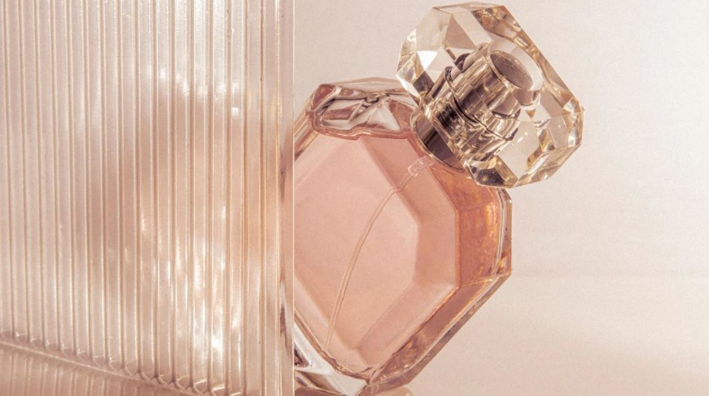 HiDubai-business-teamo-perfumes-shopping-beauty-cosmetics-stores-port-saeed-dubai