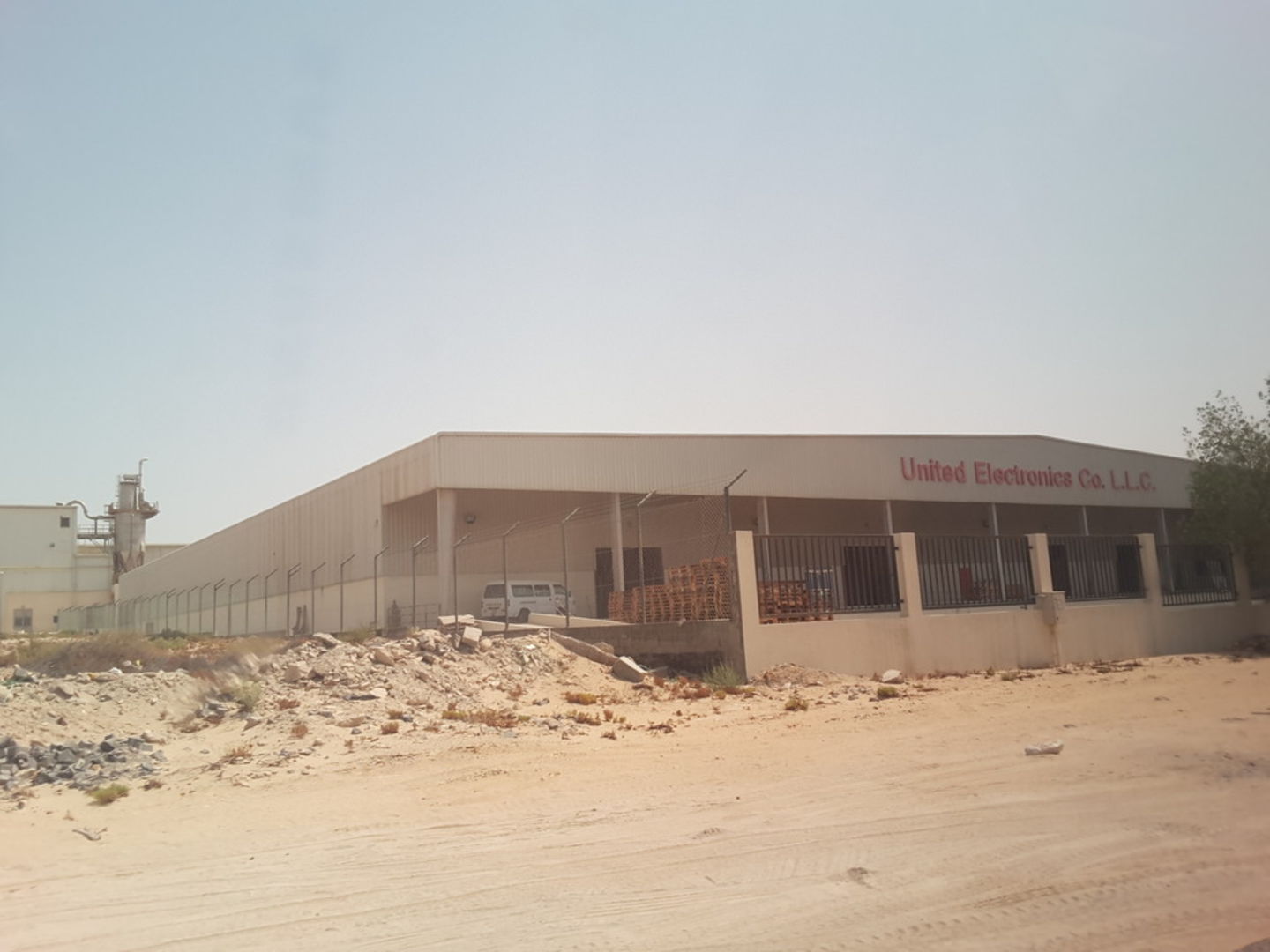 HiDubai-business-united-electronics-b2b-services-distributors-wholesalers-jebel-ali-industrial-2-dubai-2