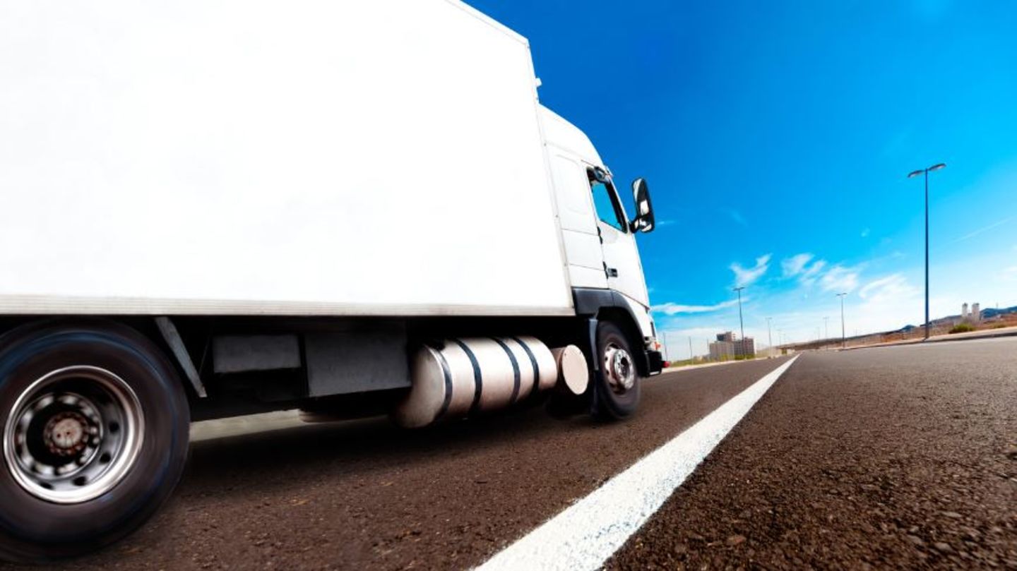 HiDubai-business-kamath-cargo-transport-by-heavy-light-trucks-shipping-logistics-road-cargo-services-oud-metha-dubai