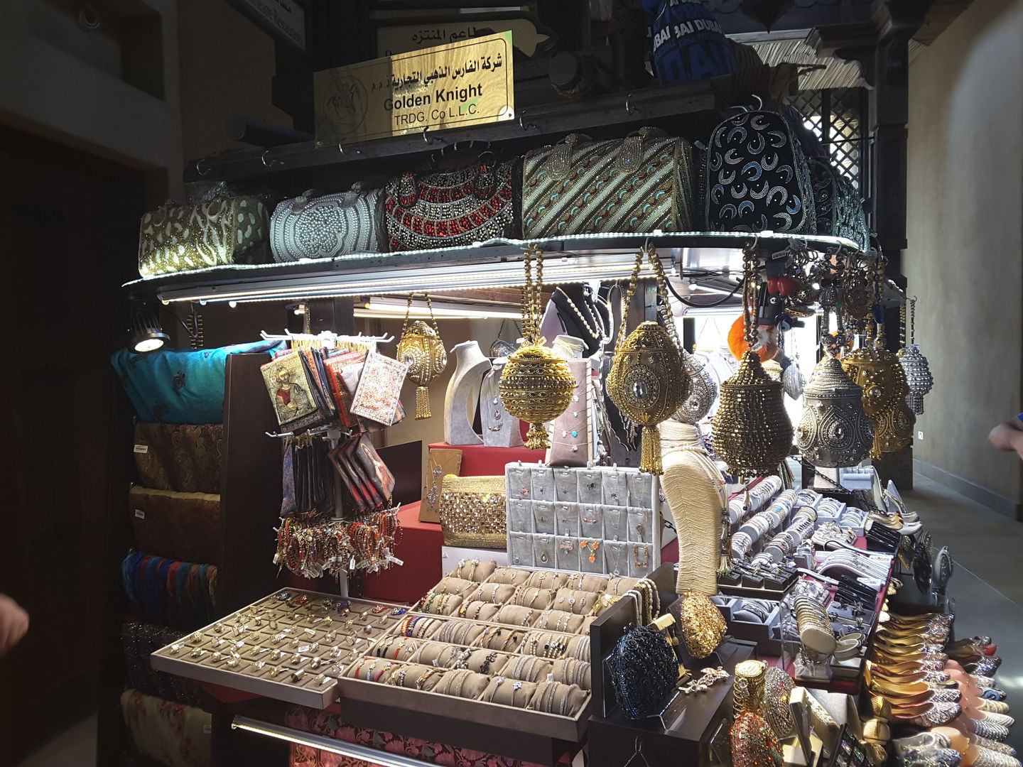 HiDubai-business-golden-knight-trading-shopping-fashion-accessories-jumeirah-3-dubai-2