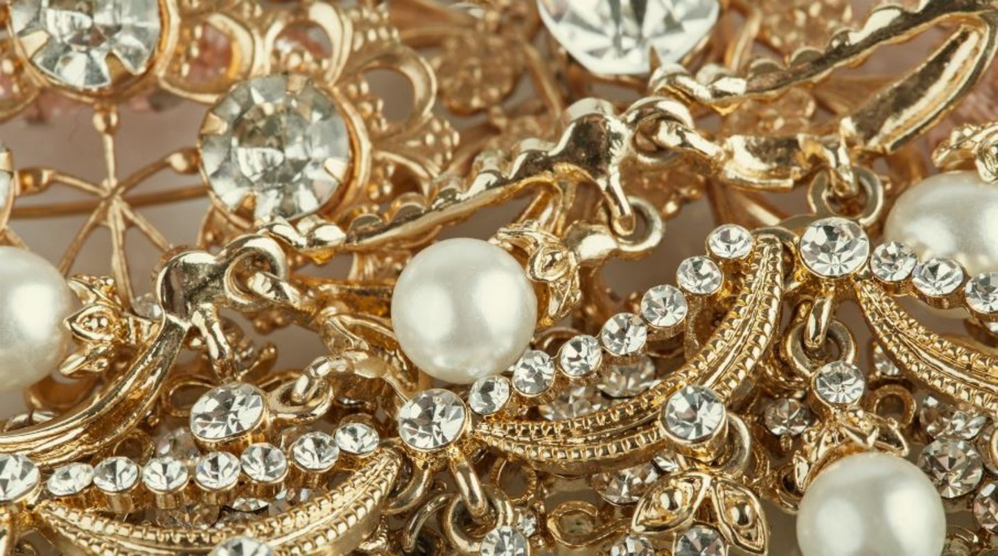 HiDubai-business-shiphra-middle-east-dmcc-shopping-jewellery-precious-stones-jumeirah-lake-towers-al-thanyah-5-dubai