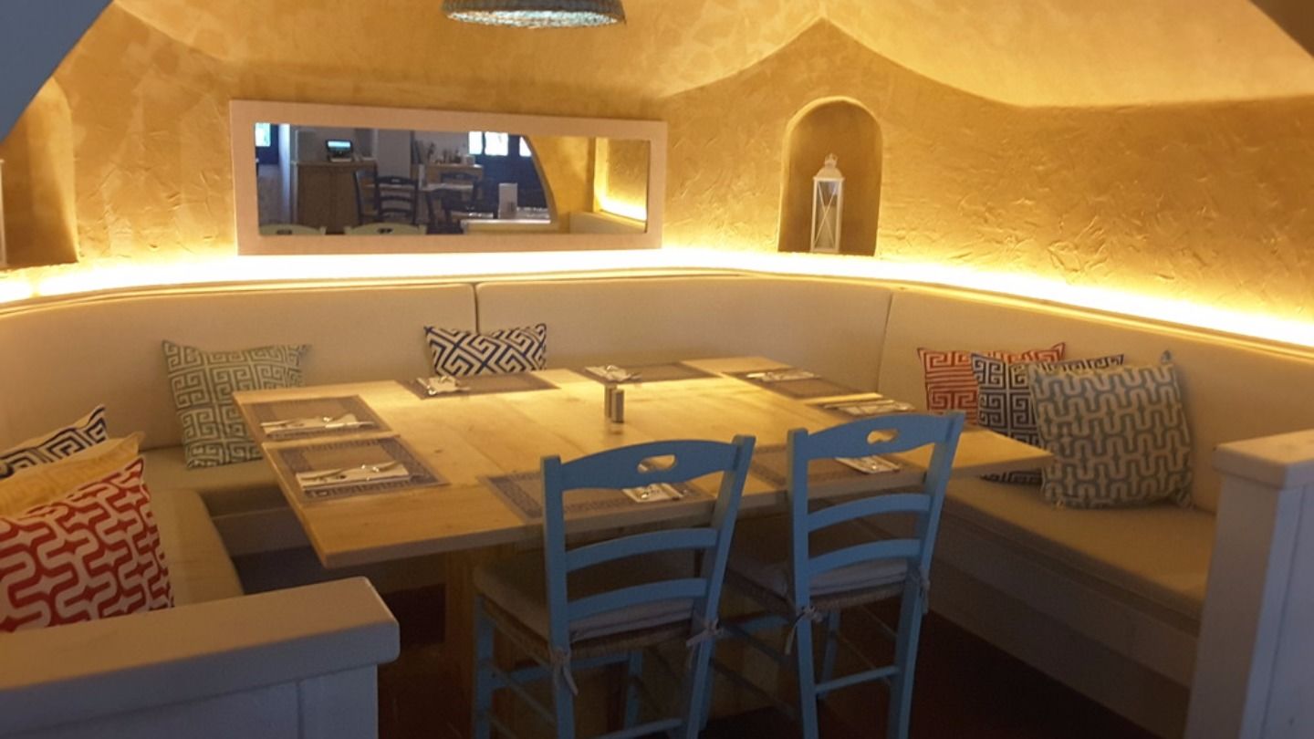 HiDubai-business-joeys-greek-taverna-restaurant-food-beverage-restaurants-bars-al-garhoud-dubai-2