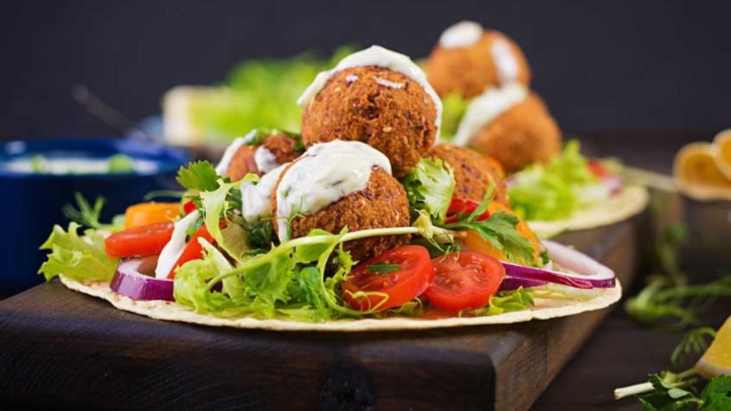 Eat & Drink Restaurant(Restaurants & Bars) in Umm Suqeim 3, Dubai HiDubai