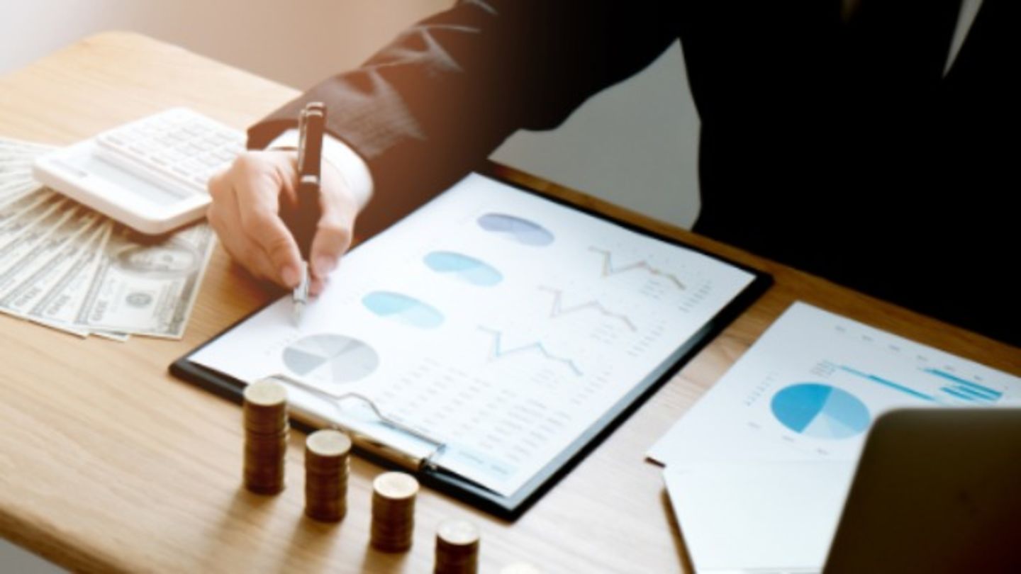 HiDubai-business-one-step-corporate-services-provider-b2b-services-business-setup-and-pros-trade-centre-1-dubai