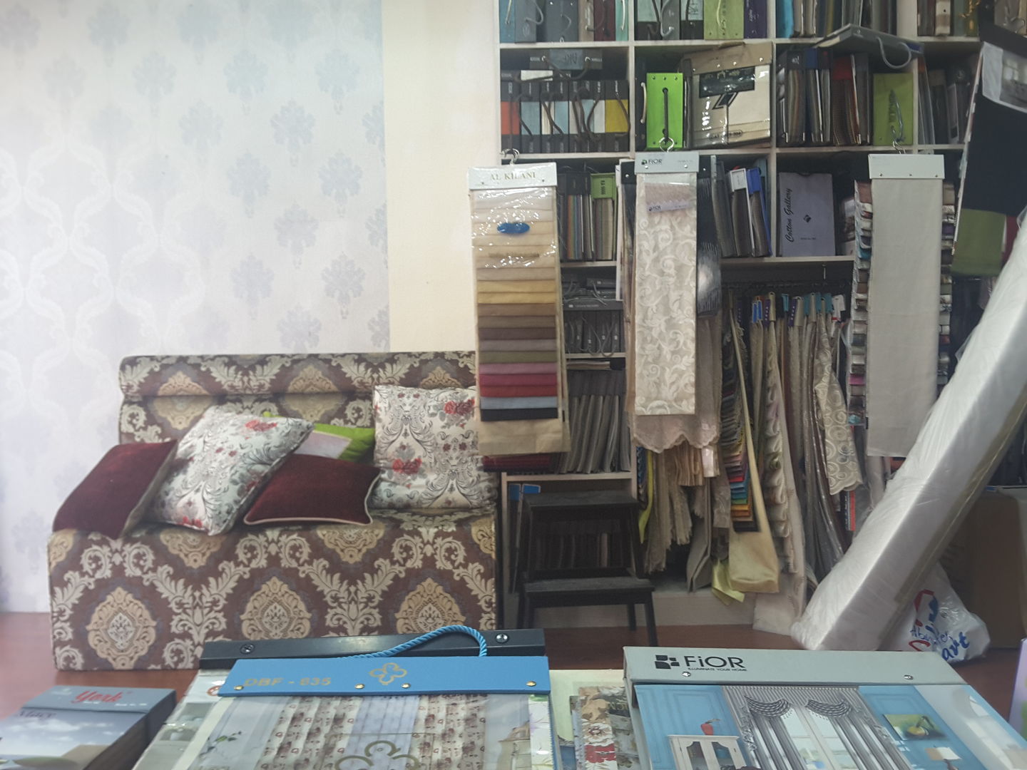 HiDubai-business-abu-hafez-furniture-shopping-furniture-decor-al-satwa-dubai