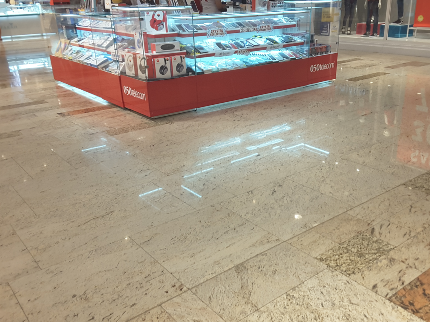 HiDubai-business-050-telecom-shopping-consumer-electronics-al-muraqqabat-dubai-2