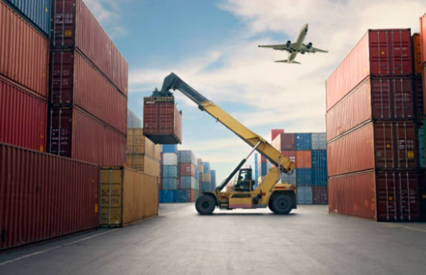 HiDubai-business-pelican-partners-shipping-logistics-shipping-al-quoz-industrial-4-dubai