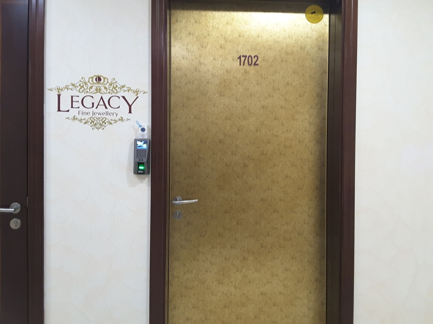 HiDubai-business-legacy-fine-jewellery-b2b-services-holding-companies-jumeirah-lake-towers-al-thanyah-5-dubai-2