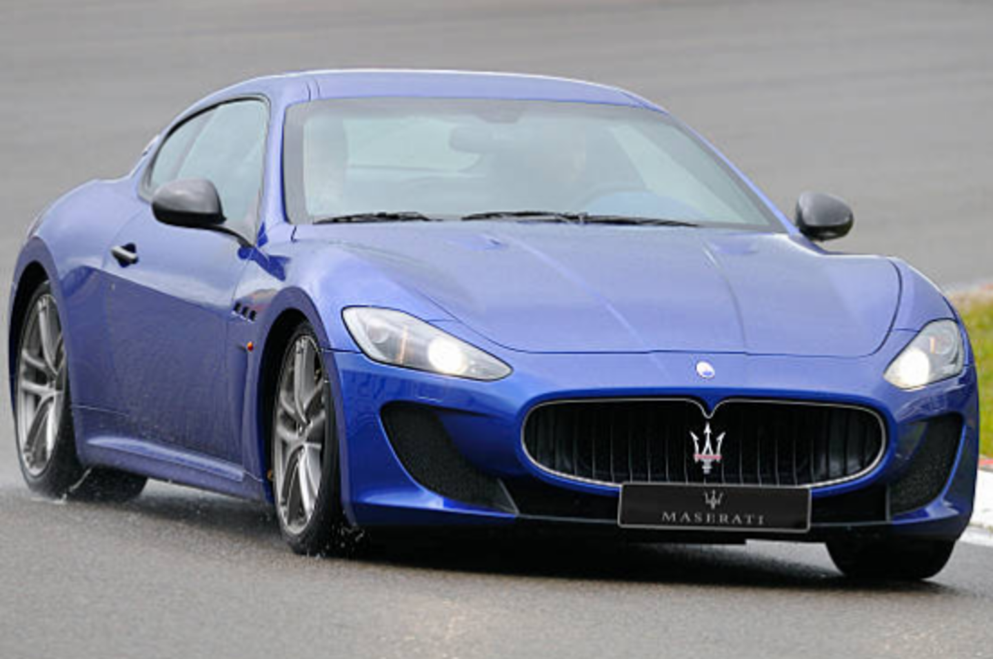 HiDubai-business-maserati-showroom-transport-vehicle-services-car-showrooms-service-centres-al-manara-dubai