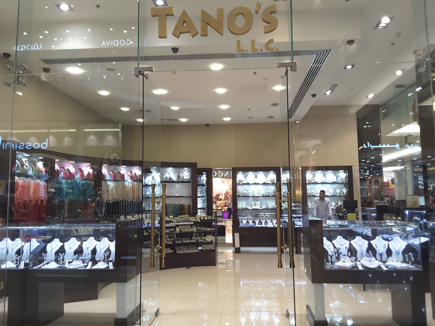 HiDubai-business-tanos-jewellery-shopping-jewellery-precious-stones-mirdif-dubai-2