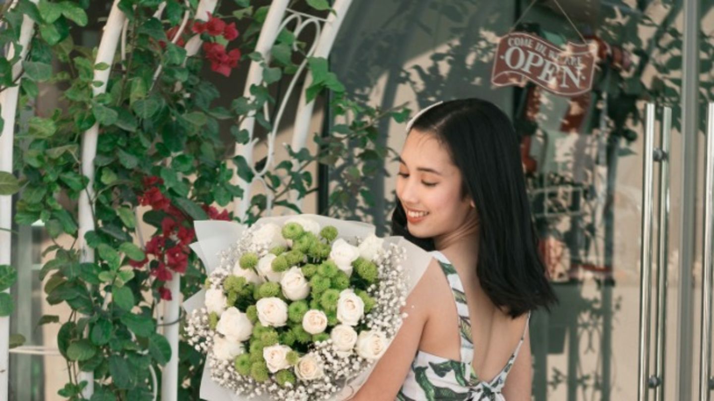 HiDubai-business-the-71-flower-and-cafe-shop-food-beverage-cafeterias-nad-al-hammar-dubai