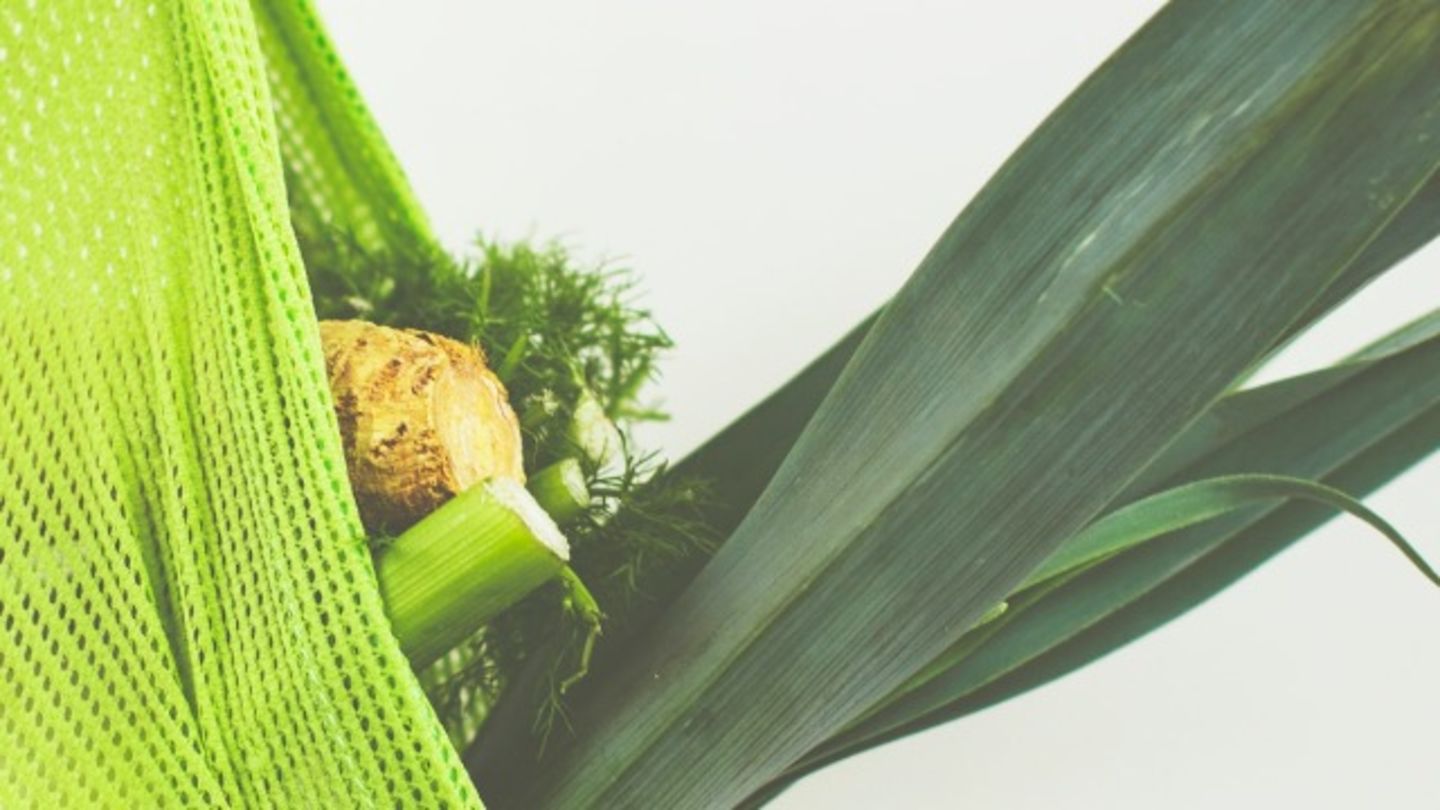 HiDubai-business-red-and-white-grocery-shopping-supermarkets-hypermarkets-grocery-stores-al-bada-dubai