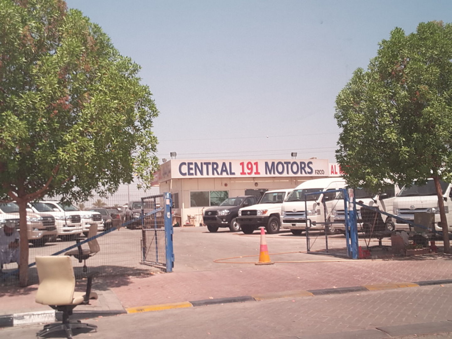 HiDubai-business-central-motors-transport-vehicle-services-used-car-dealers-ras-al-khor-industrial-3-dubai-4