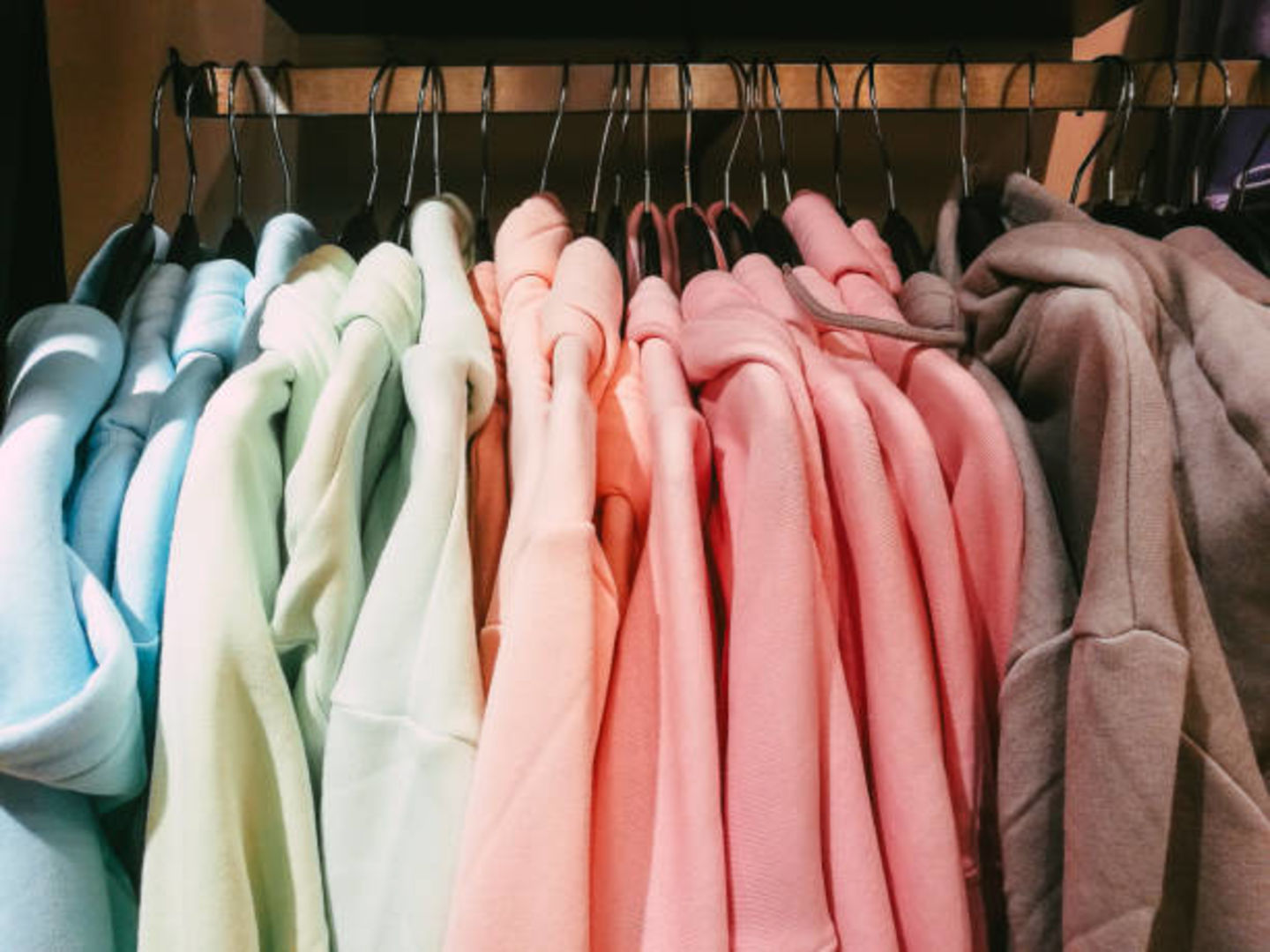 HiDubai-business-brands-for-less-shopping-apparel-dubai-silicon-oasis-nadd-hessa-dubai