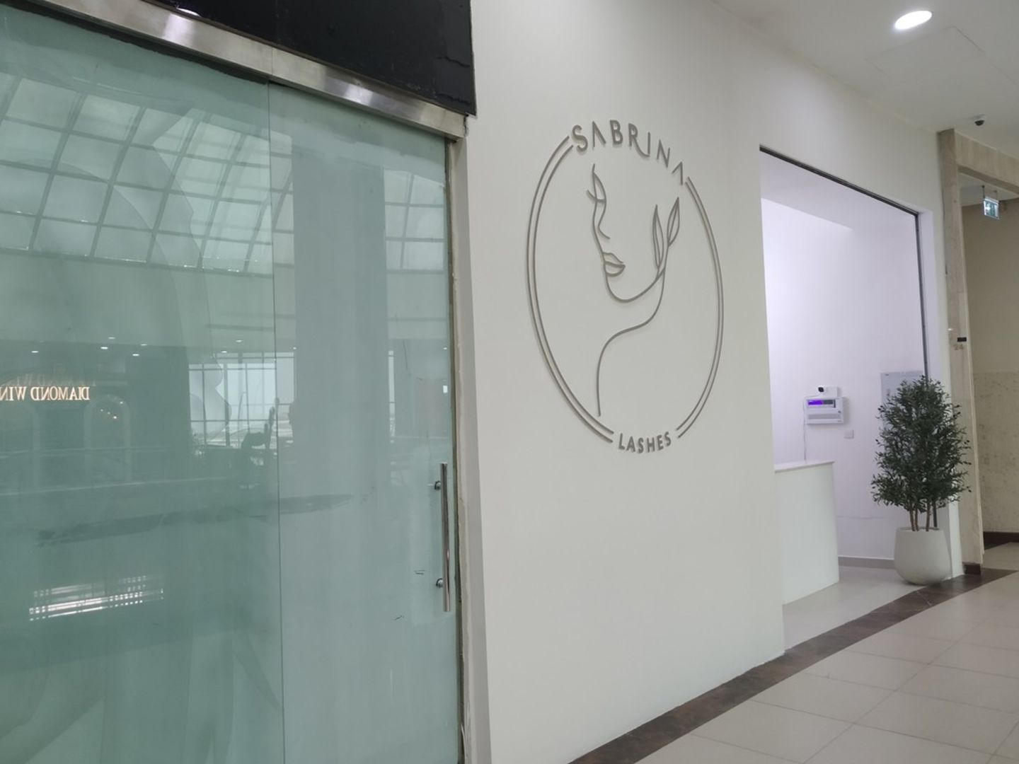 HiDubai-business-sabrina-lashes-beauty-wellness-health-beauty-salons-jumeirah-2-dubai