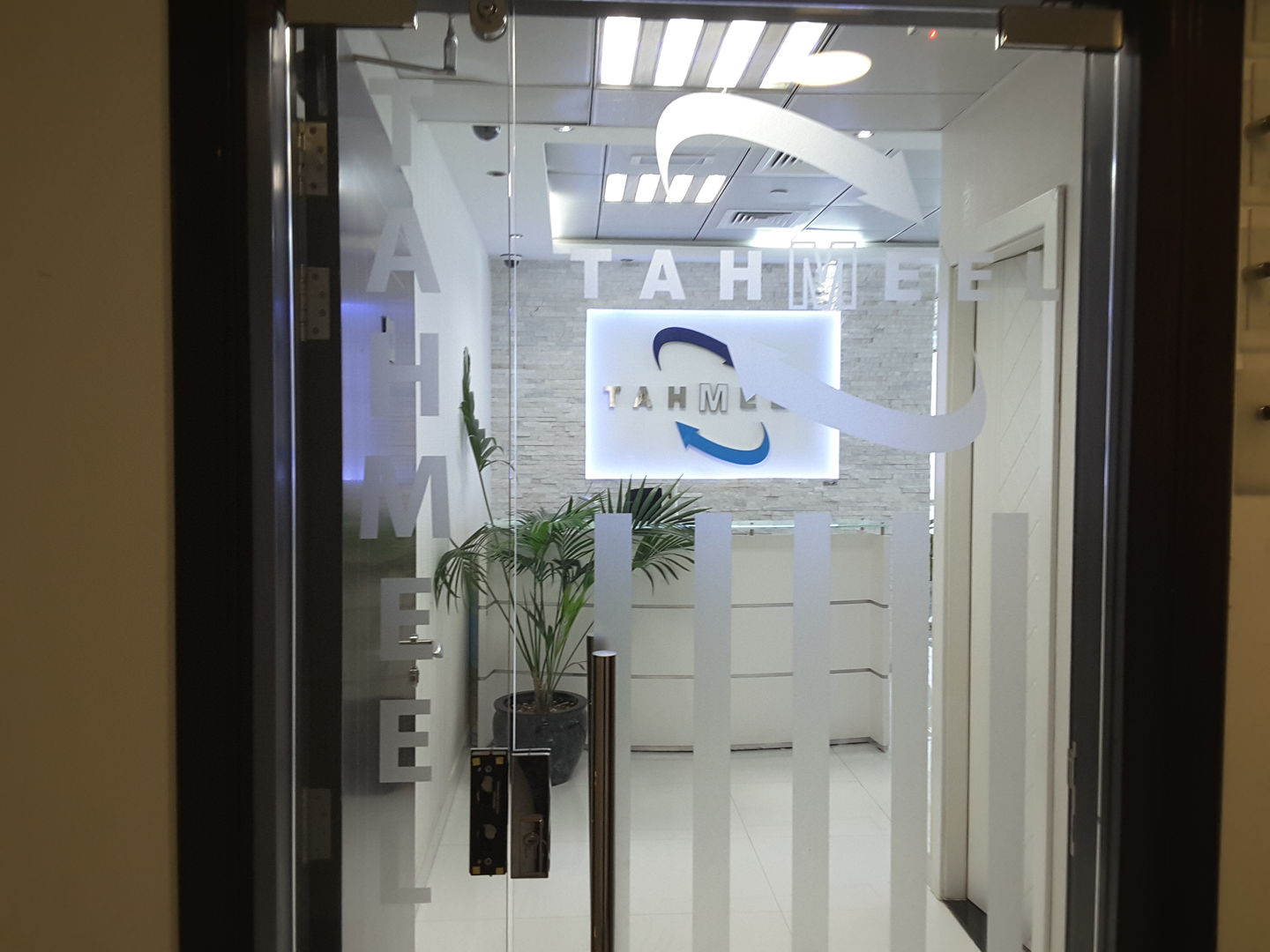 HiDubai-business-tahmeel-group-shipping-logistics-sea-cargo-services-business-bay-dubai