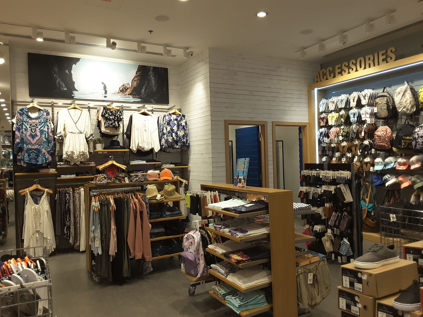 HiDubai-business-billabong-shopping-apparel-al-rigga-dubai-2
