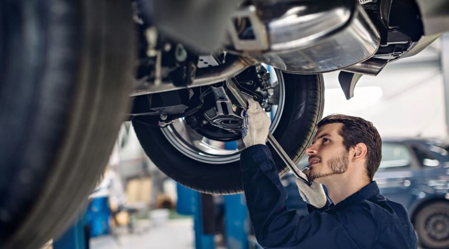 HiDubai-business-rpm-auto-garage-transport-vehicle-services-car-assistance-repair-dubai-investment-park-1-dubai