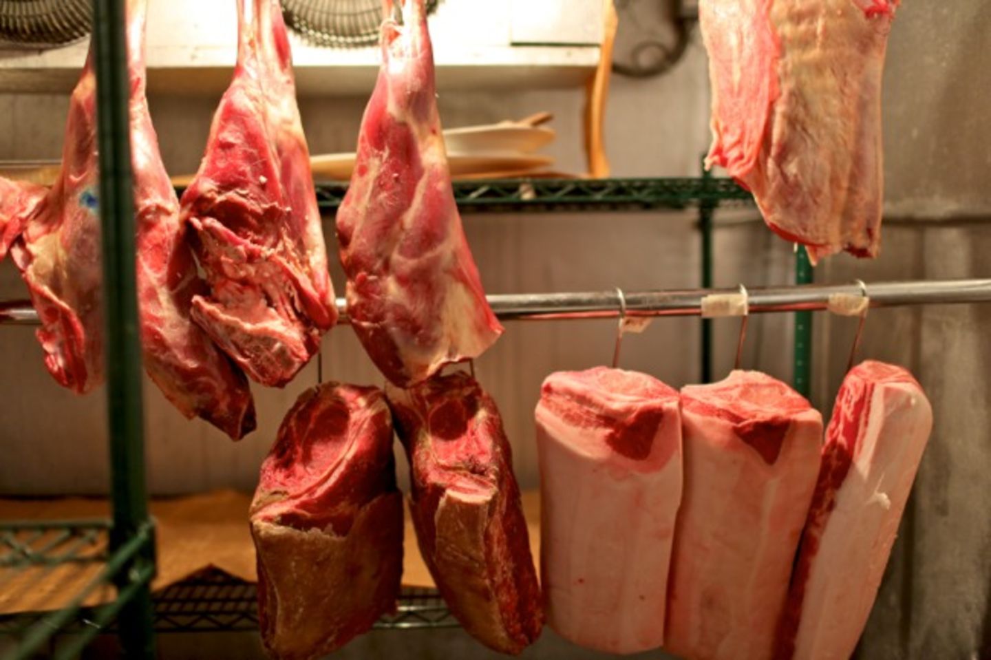 HiDubai-business-al-awai-meats-shopping-supermarkets-hypermarkets-grocery-stores-international-city-warsan-1-dubai