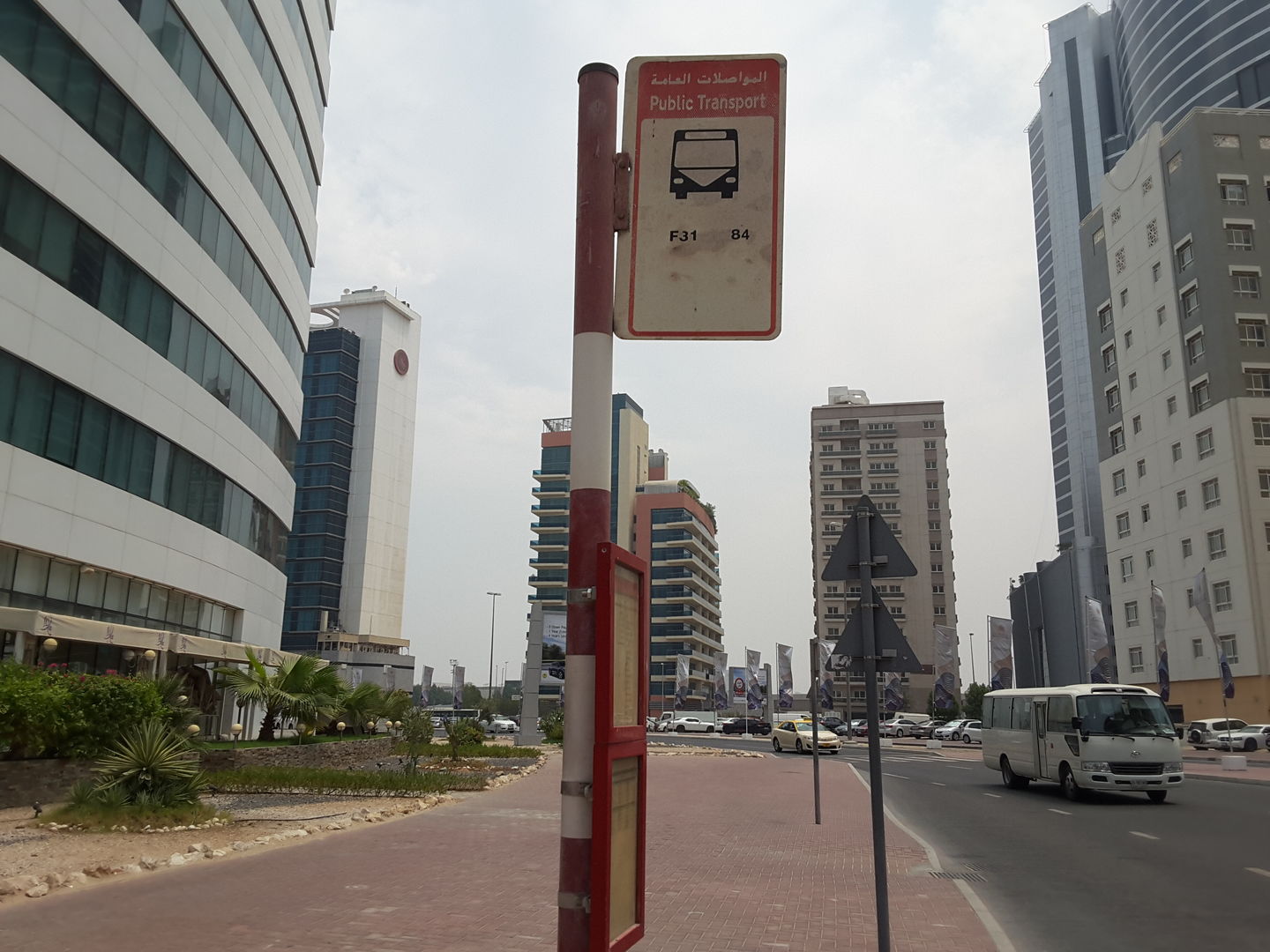 HiDubai-business-tecom-reem-guest-line-hotel-appartment-1-bus-stop-transport-vehicle-services-public-transport-tecom-al-thanyah-1-dubai-2