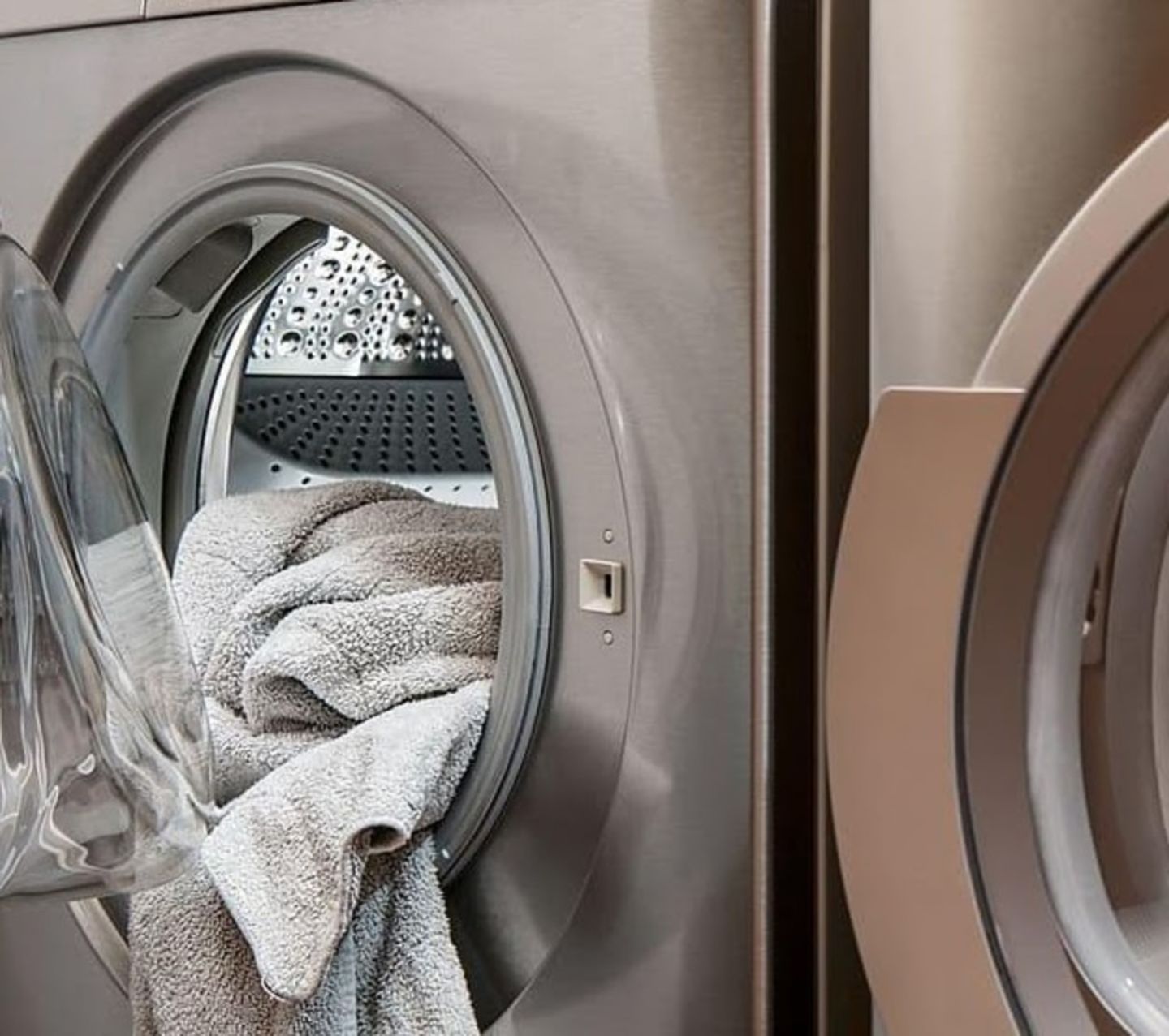 HiDubai-business-al-qouz-laundry-home-laundry-al-quoz-1-dubai