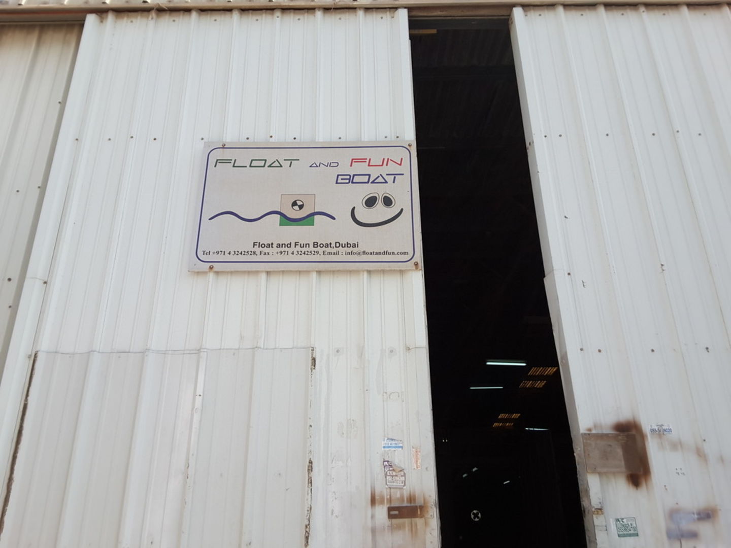 HiDubai-business-float-fun-boat-manufacturing-b2b-services-manufacturing-al-jadaf-dubai