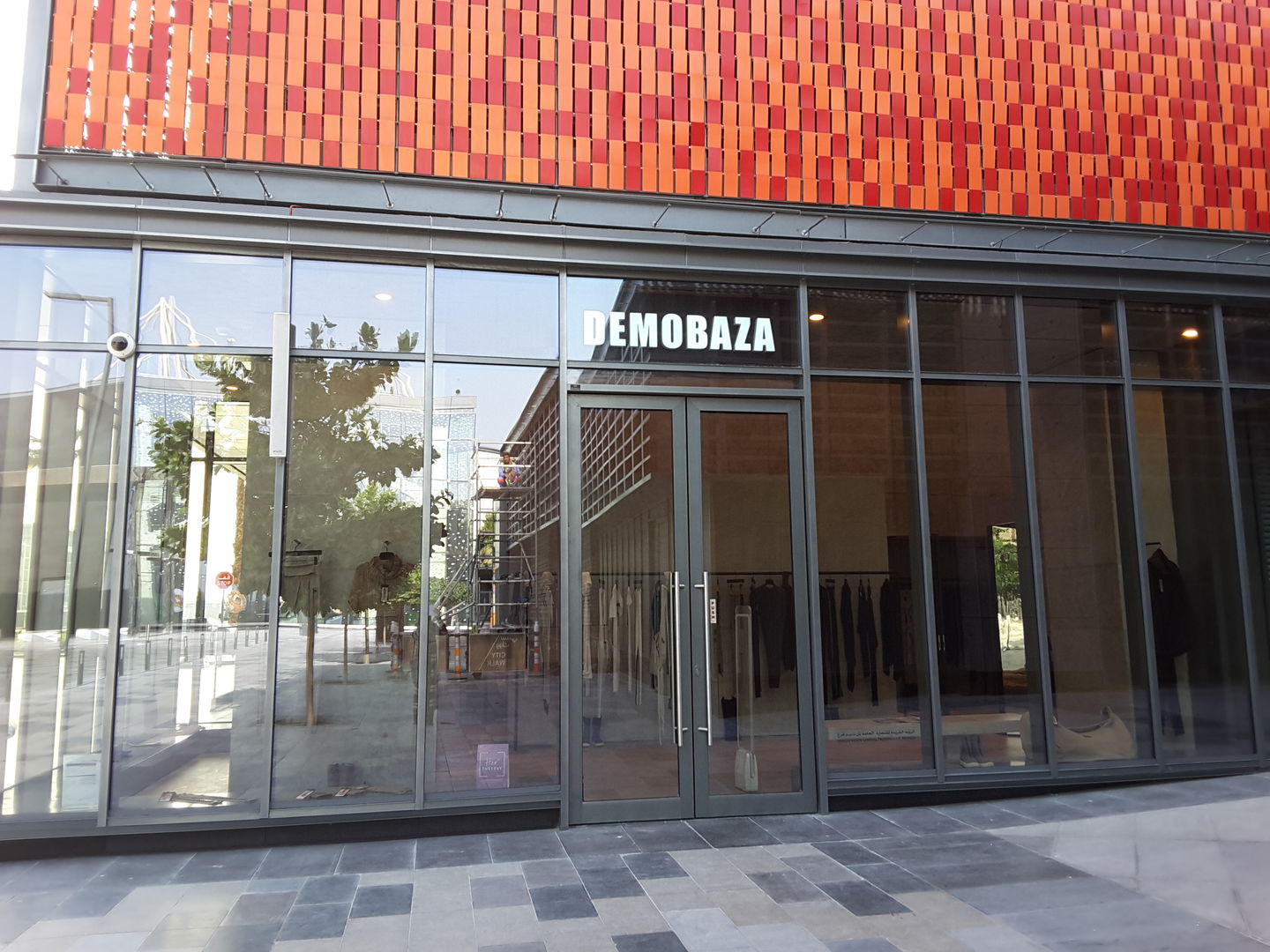 HiDubai-business-demobaza-shopping-apparel-jumeirah-1-dubai-2