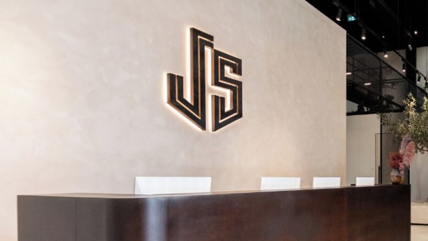 HiDubai-business-joint-space-polyclinic-beauty-wellness-health-hospitals-clinics-al-quoz-industrial-1-dubai