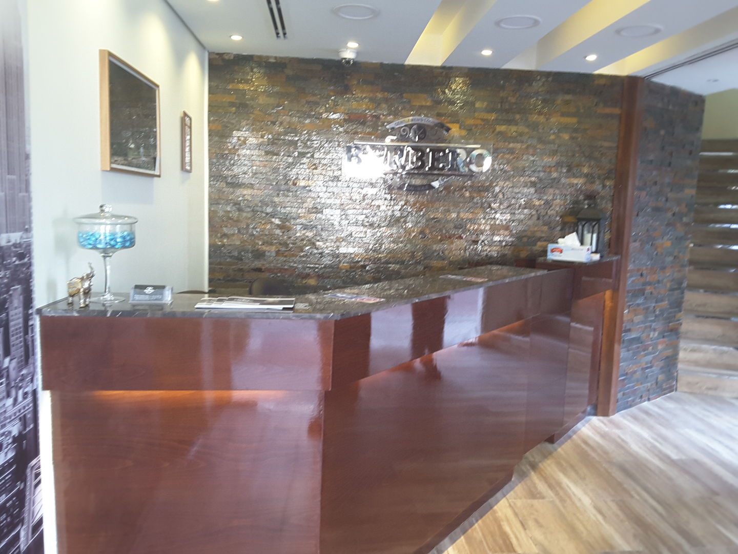 HiDubai-business-barbero-gentlemans-lounge-beauty-wellness-health-beauty-salons-business-bay-dubai-2