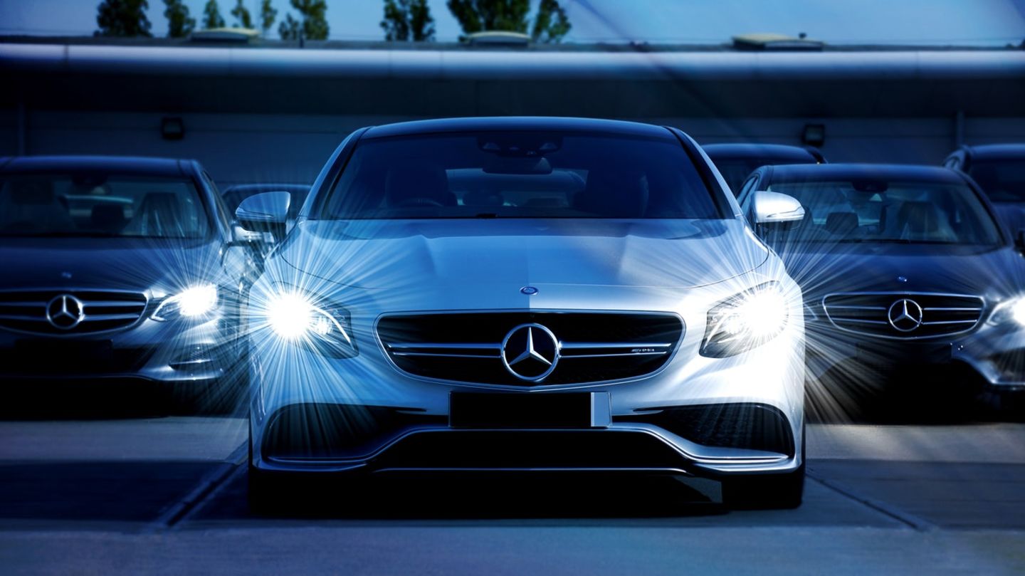 HiDubai-business-time-and-motion-transport-vehicle-services-private-transport-jumeirah-lake-towers-al-thanyah-5-dubai-2