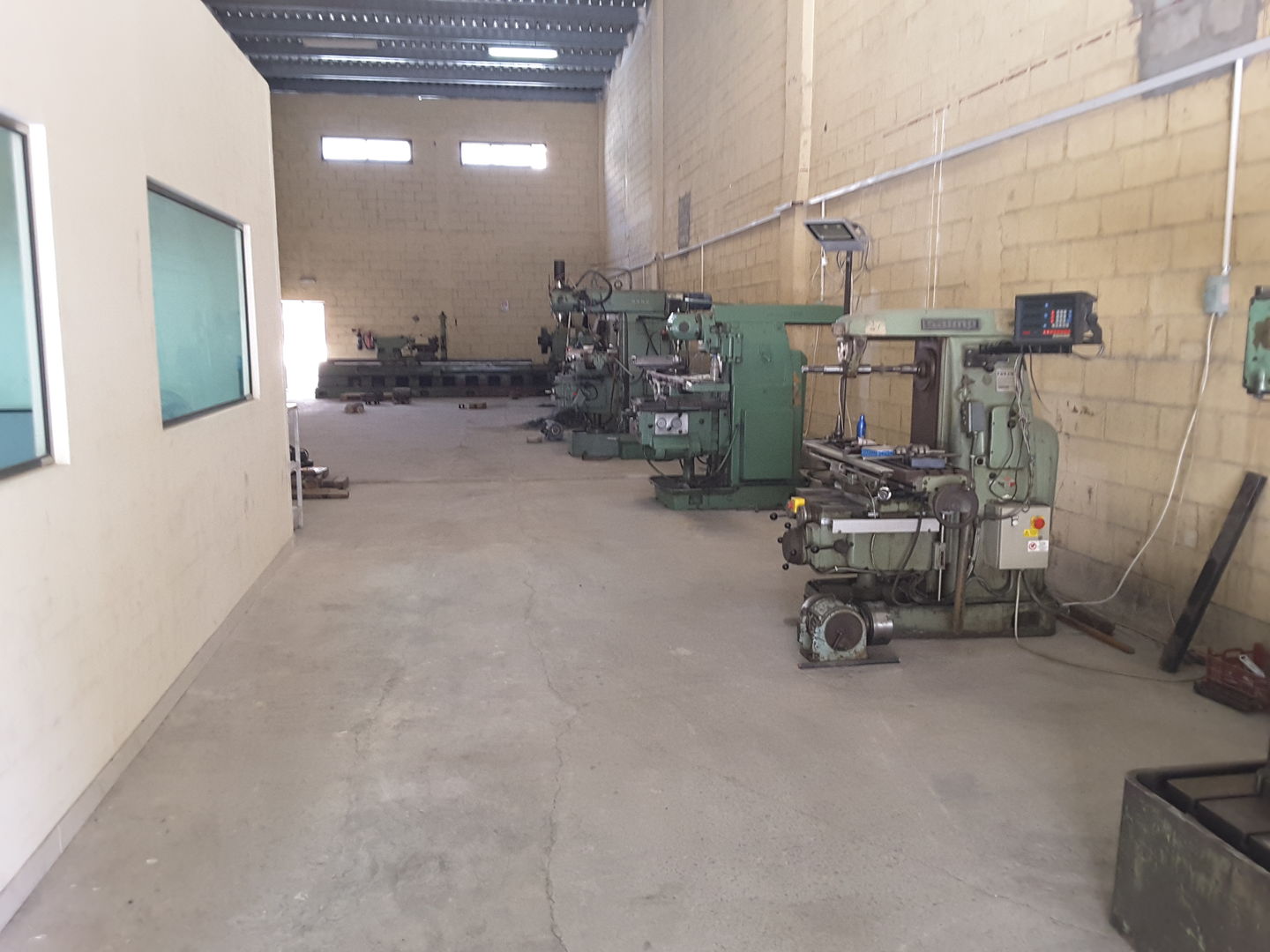 HiDubai-business-burj-steel-works-construction-heavy-industries-engineers-surveyors-al-quoz-industrial-1-dubai-2