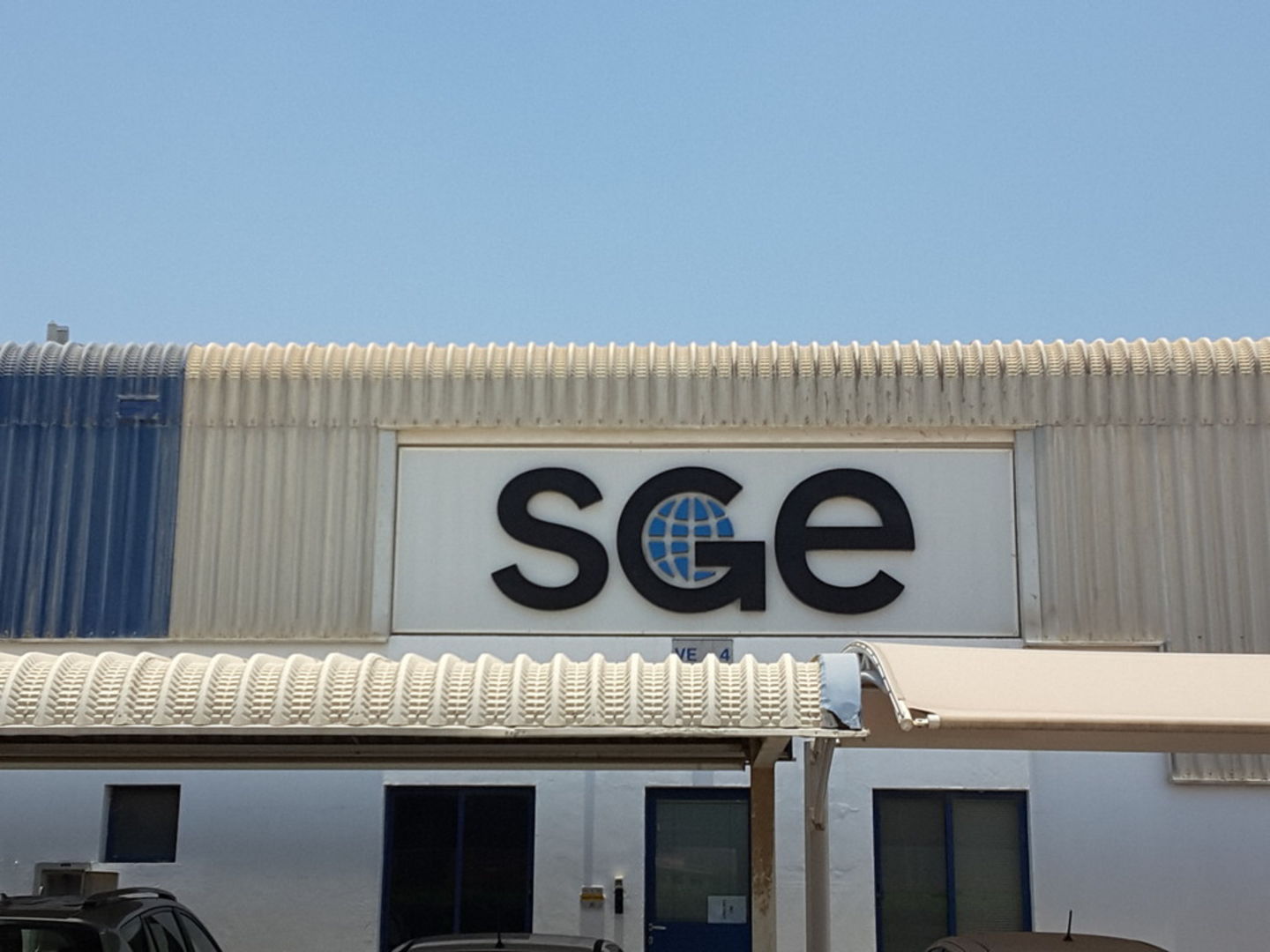 HiDubai-business-sge-b2b-services-distributors-wholesalers-jebel-ali-industrial-2-dubai-2