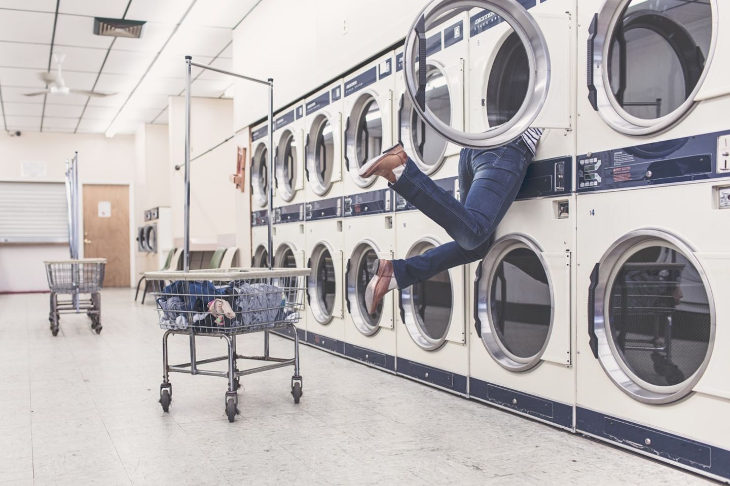 HiDubai-business-al-molooke-dry-cleaning-laundry-home-laundry-dubai-silicon-oasis-nadd-hessa-dubai-2