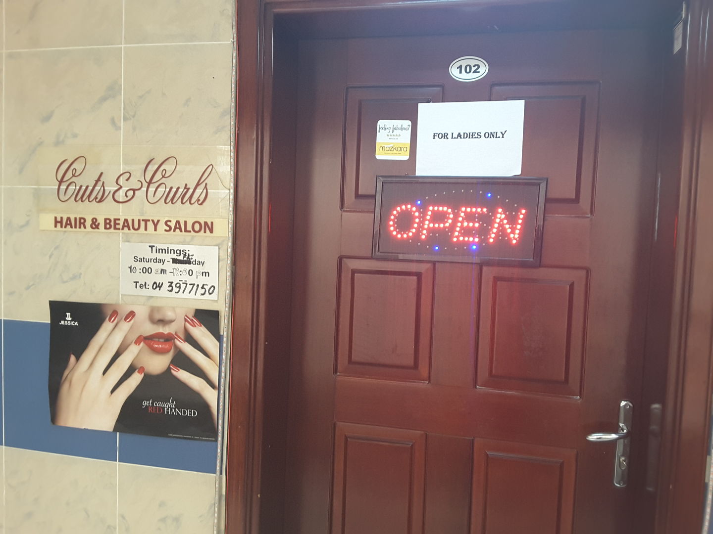 HiDubai-business-cuts-curls-hair-beauty-salon-beauty-wellness-health-beauty-salons-umm-hurair-1-dubai-2