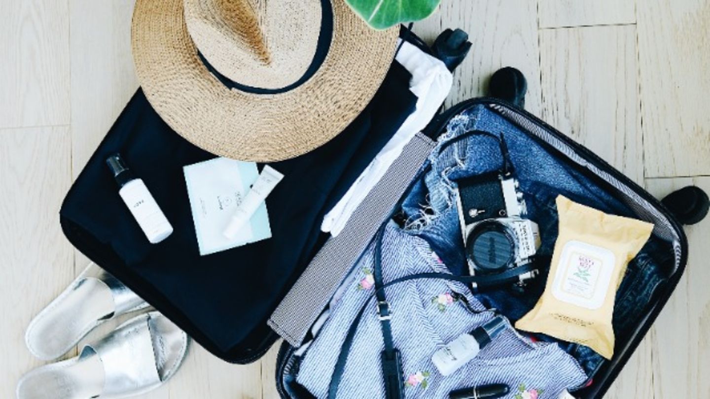 HiDubai-business-fimkin-tours-travels-hotels-tourism-travel-ticketing-agencies-al-karama-dubai