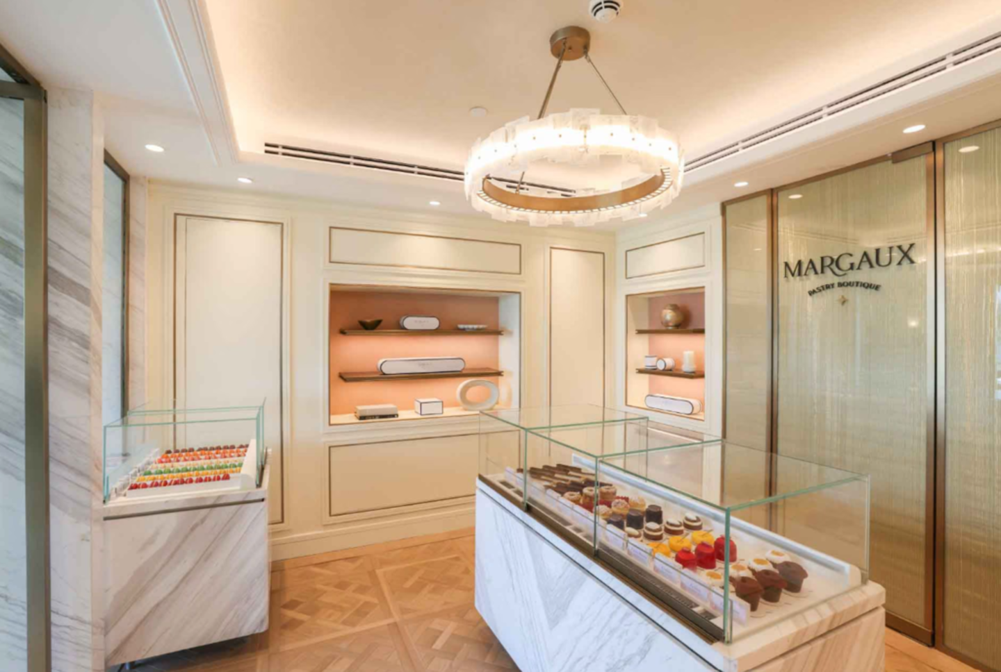 HiDubai-business-margaux-french-pastry-boutique-food-beverage-bakeries-desserts-sweets-al-sufouh-1-dubai