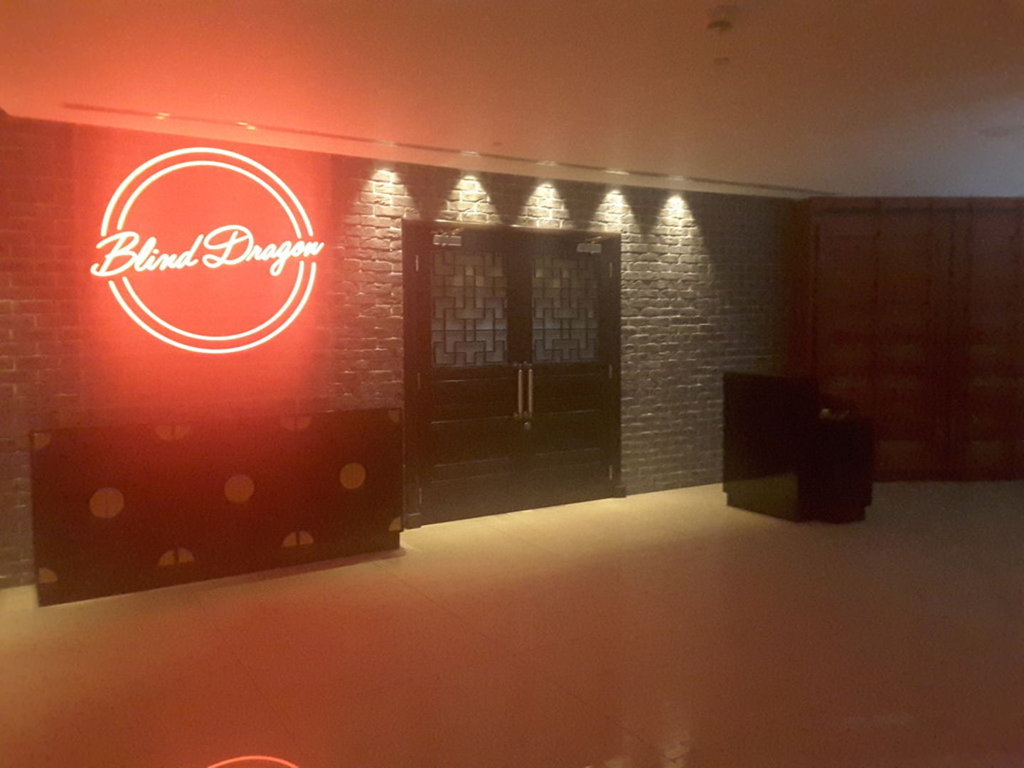 HiDubai-business-blind-dragon-food-beverage-restaurants-bars-business-bay-dubai-2