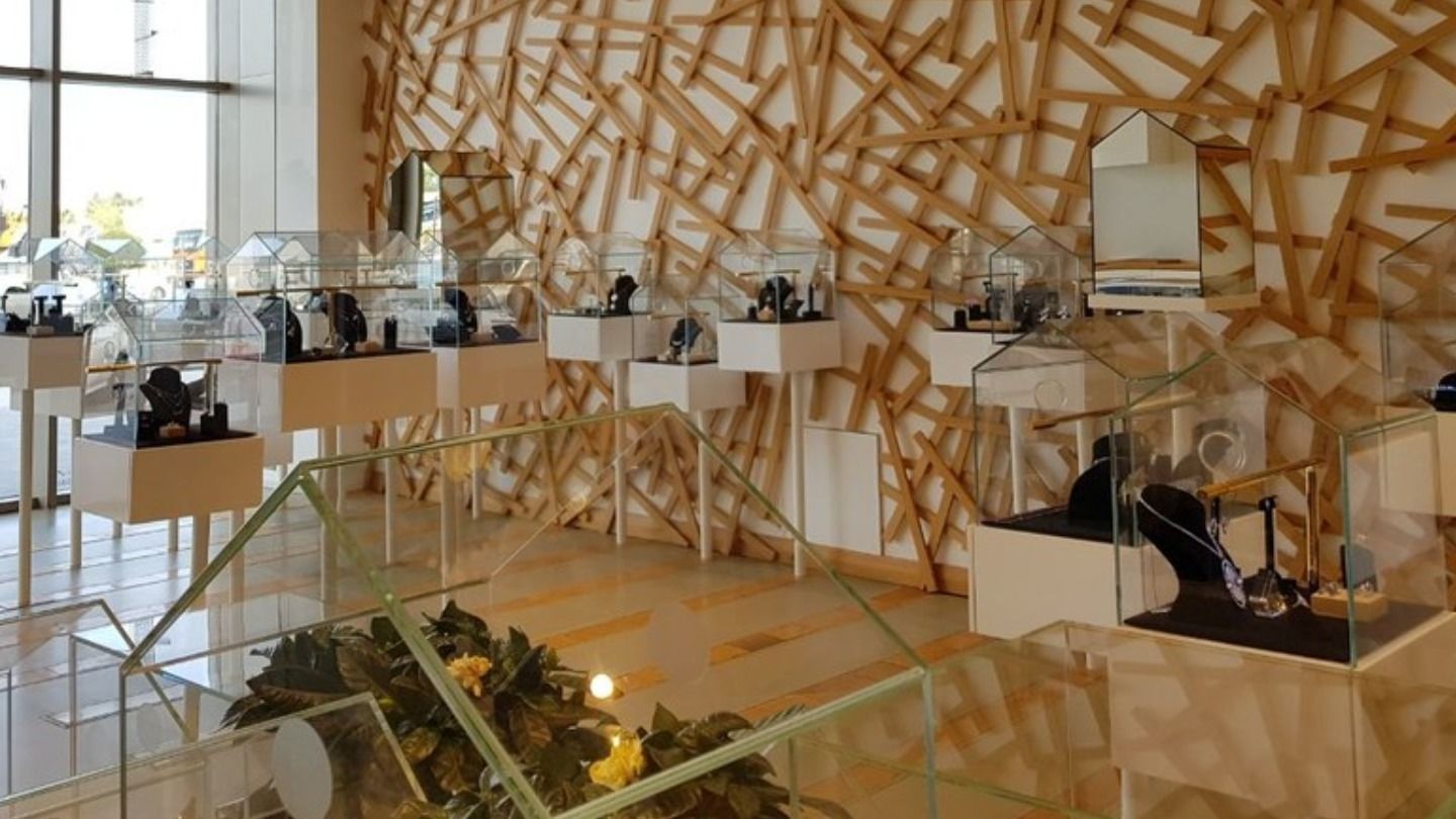 HiDubai-business-rocks-by-sauce-shopping-fashion-accessories-jumeirah-1-dubai-2