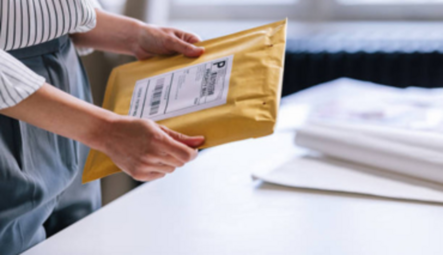 HiDubai-business-prime-express-international-couriers-shipping-logistics-courier-delivery-services-al-karama-dubai-2