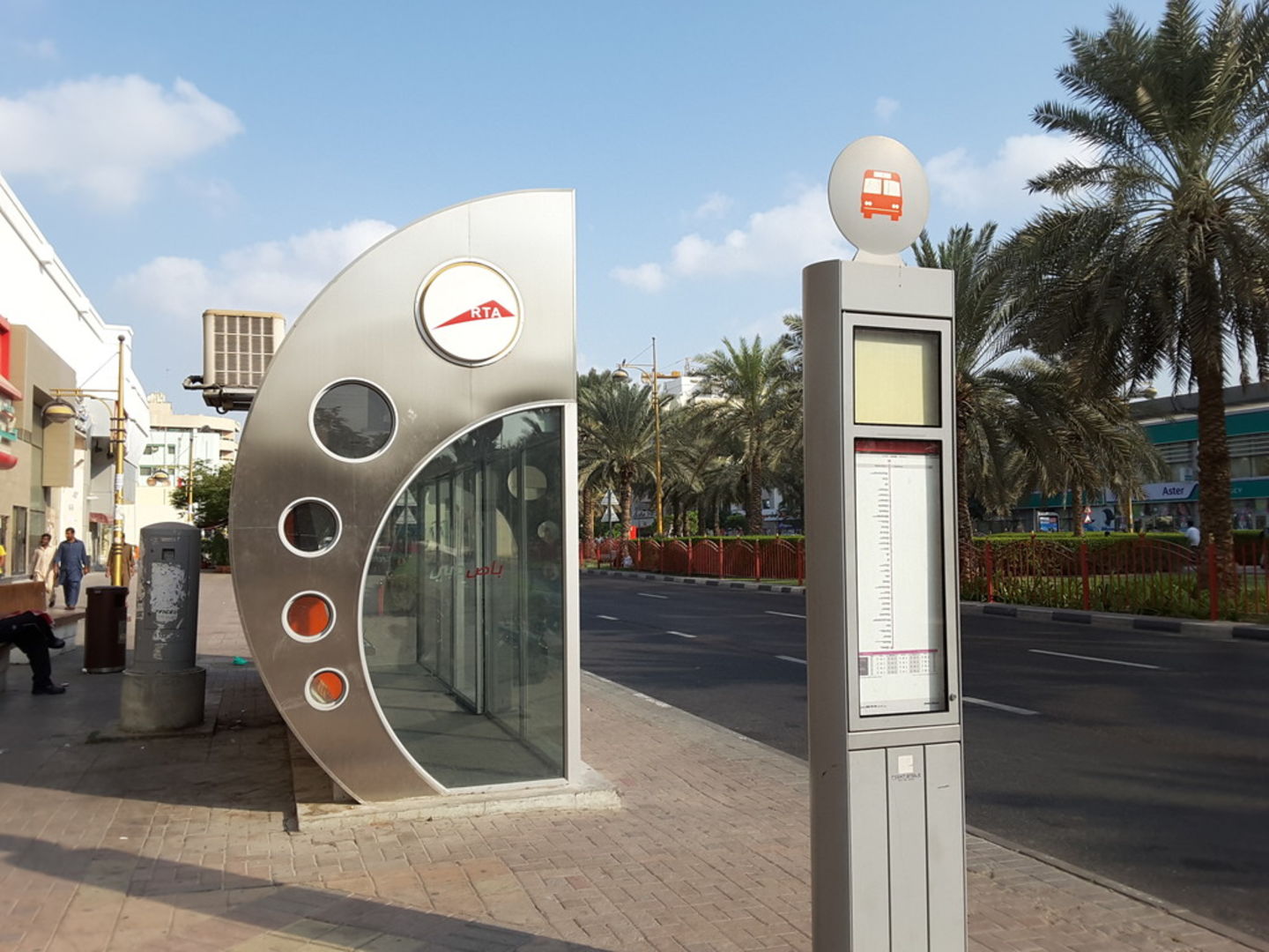 HiDubai-business-mateena-road-2-bus-stop-transport-vehicle-services-public-transport-al-muteena-dubai-2