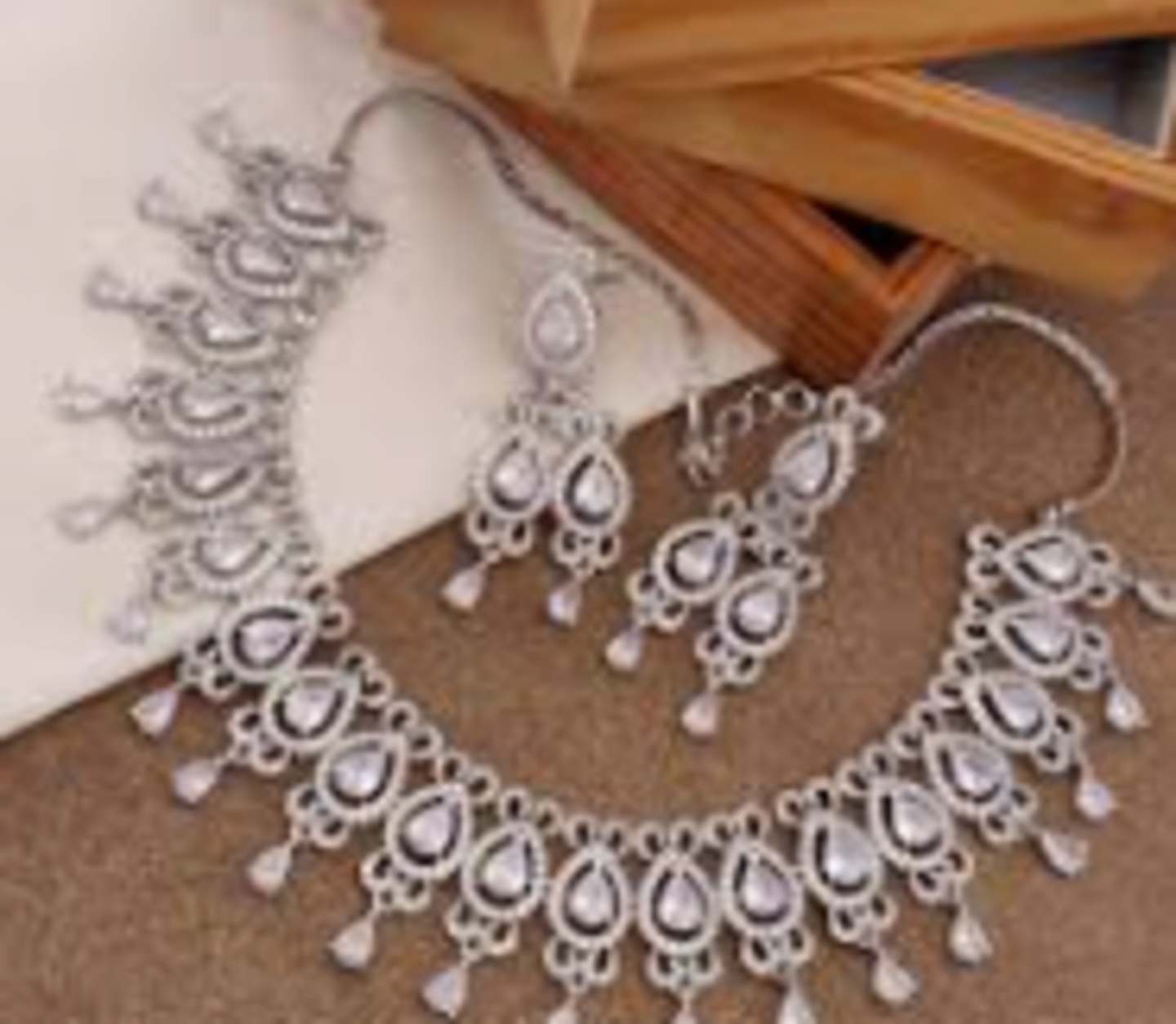 HiDubai-business-raphaelo-imitation-jewellery-trading-shopping-jewellery-precious-stones-al-barsha-1-dubai